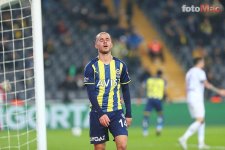 0x0-fenerbahcede-ayriliklar-pes-pese-6-isim-gozden-cikarildi-1643092758437.jpg